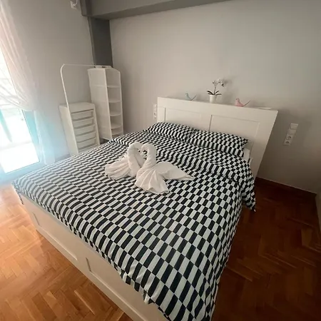 Athenian Escape - Located Near The Heart Of *